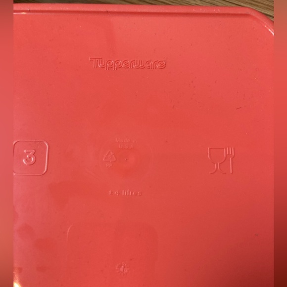 Tupperware square set - Picture 4 of 5